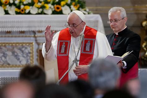 Papa u Budimpešti svećenicima posvećenim osobama i pastoralnim