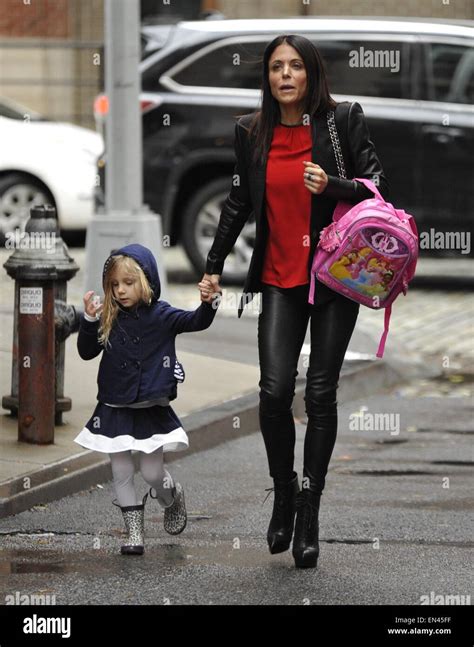 Bethenny Frankel Picks Up Her Daughter Bryn From School Featuring Bethenny Frankelbryn Hoppy