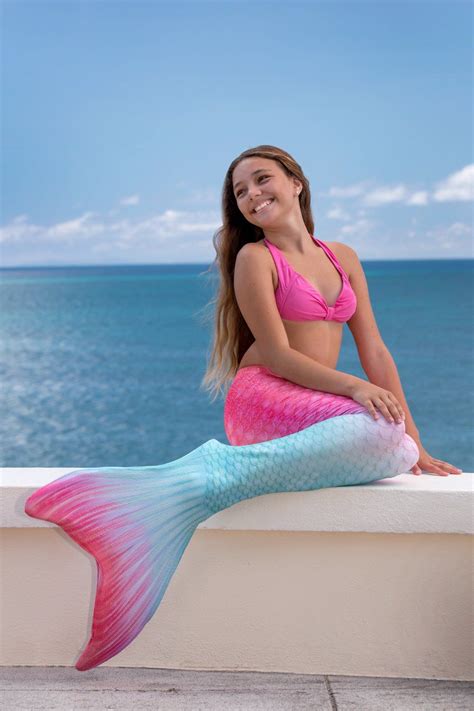Bahama Blush Fin Fun Mermaid Tail And Monofin Fin Fun Mermaid Tenue De Sirène Belle Sirène