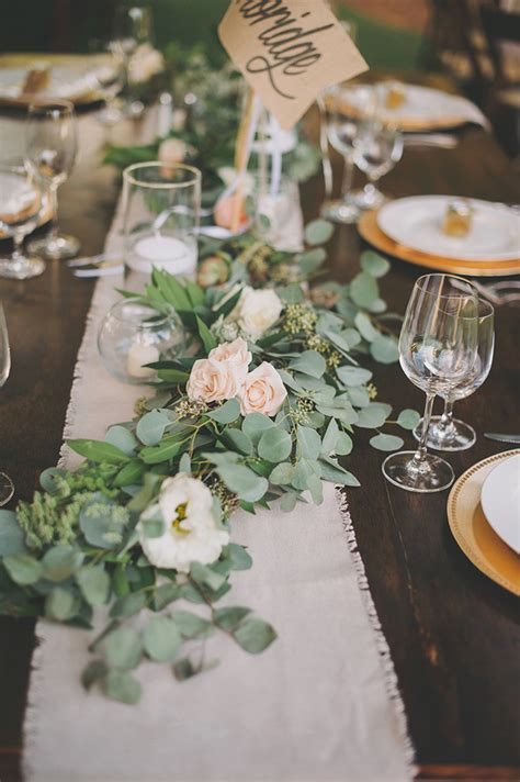 20 Chic And Trendy Ideas To Decorate Your Wedding With Flowers