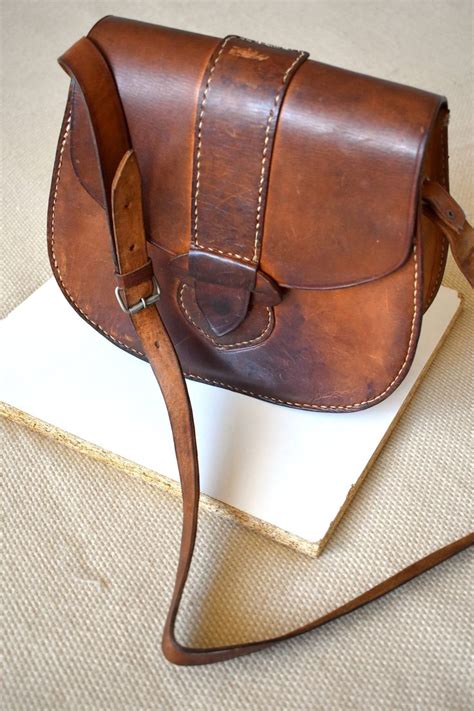 Vintage 70 S 80 S Distressed Tan Leather Saddle Bag Etsy Leather