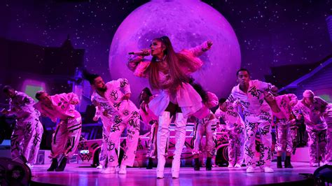 Ariana Grandes Sweetener World Tour Returns To Londons O2 And Heres