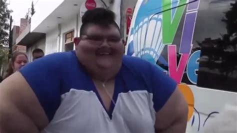 Worlds Fattest Woman Who Weighs Astounding 78 Stone Goes Out For First Time In 25 Years Daily