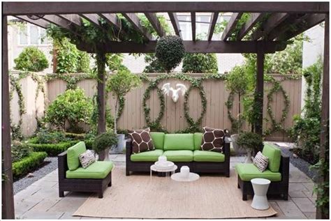 10 Fabulous Ideas To Decorate Your Patio Or Garden Fence