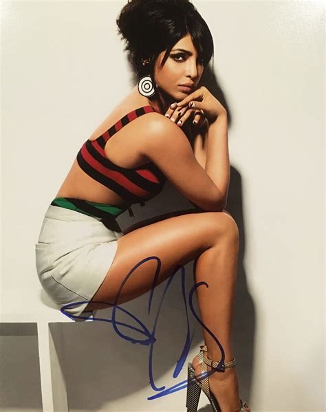 Proof Priyanka Chopra Signed Autographed 8x10 Photo Quantico Beautiful