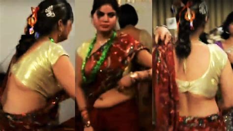 Nepali Aunty Hotteej Dance Hot Saree Wedding Dance Aunty Transparent Low Waist Saree Youtube