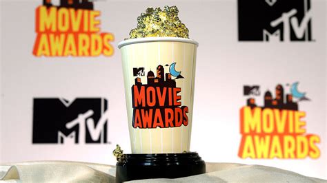 Mtv Movie Awards The Weirdest Craziest Moments In The Show S History