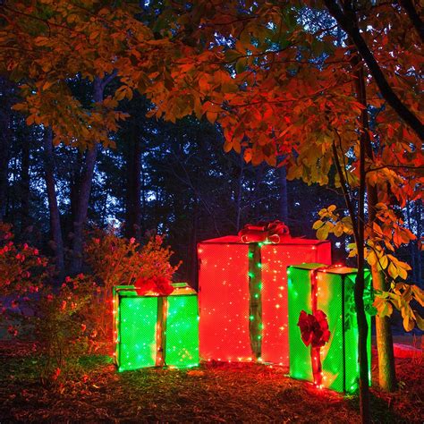 Today we want to tell you how to decorate every space with recycled wooden boxes. DIY Christmas Decorations - 4 Lighted Gift Boxes ...