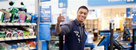 Walmart Giving Hourly Workers $550 Million 'Mini Stimulus' During Pandemic | The Motley Fool