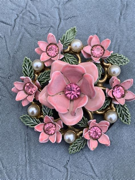 Pink Lisner Enamel Flower Brooch Vintage From The 1970s Sweet Cluster