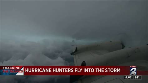 Hurricane Hunters Fly Into The Storm Youtube