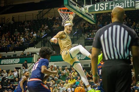 Usf Breaks Record In Win Against The Roadrunners The Crows Nest