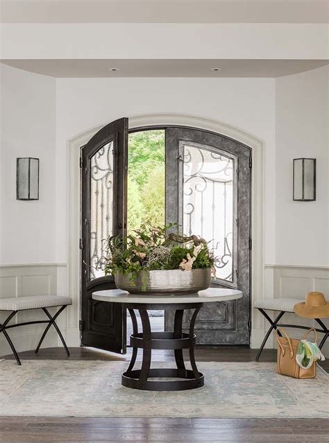 Modern Round Foyer Tables Round Entry Table Ideas Entryway Rou On Round