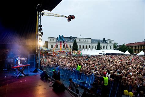 Folkkär Artist Till Växjös Stadsfest