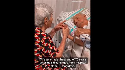 Video Of Wife Singing To 70 Yr Old Husband In Hospital Leaves Netizens