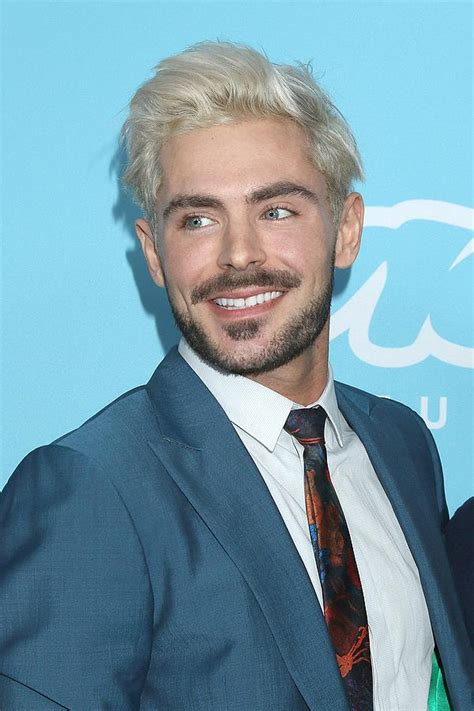 Um schauspieler in hollywood zu werden, bedarf es neben durchhaltevermögen einer großen portion glück. Das Vermögen von Zac Efron - Wie reich ist der Schauspieler?