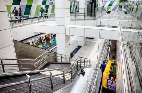 Comentarii despre metrou, statia laminorului. Scari - Statia de metrou Laminorului - Bucurestiul meu drag