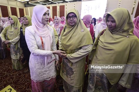 Terkini najib razak ditahan sprm akan didakwa esok. Persidangan Pergerakan Puteri UMNO Malaysia - PAU2018