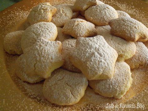 Come preparare il tradizionale flan di latte sardo alla vaniglia, una ricetta delicata e cremosa ideale da servire come dessert a fine pasto. Biscotti senza zucchero uova latte e lievito | Biscotti ...