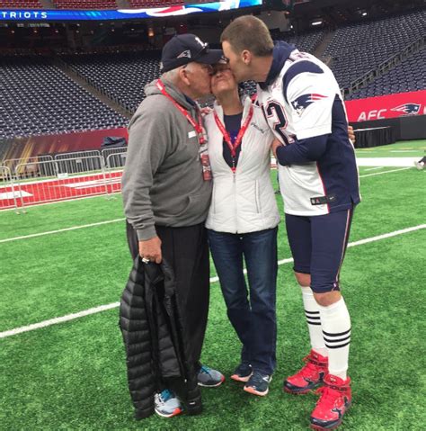 Tom Brady S Mom Galynn Discusses Cancer Battle