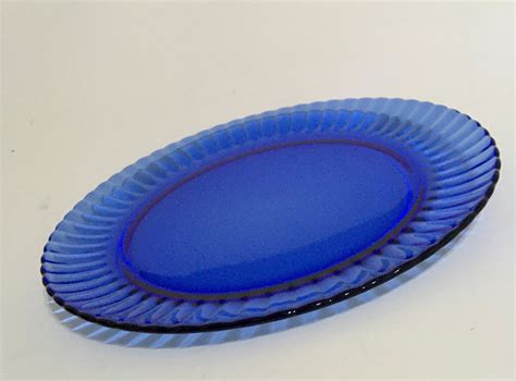 Cobalt Blue Glass Dinner Plates 10 1 4 With Swirl Edge Design
