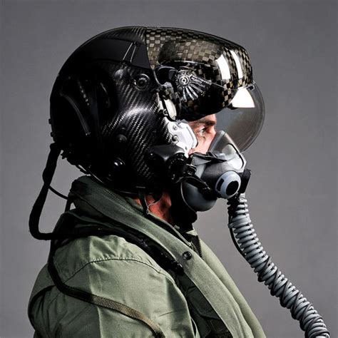 The helmet uses a tracker to tell where. F-35 Pilots' New Helmet : Cyberpunk