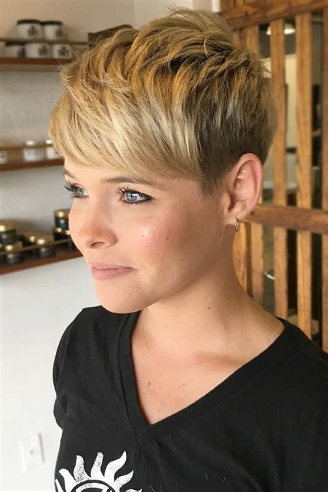 14 exemplary pixie hairstyles on women with round faces