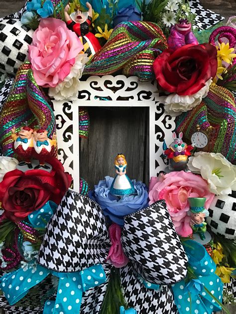 Everyday Wreath Alice In Wonderland Party Decor Alice In Wonderland