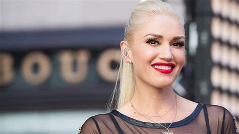 Ll Cool J Gwen Stefani Join In Cbs Foster Adoption Special