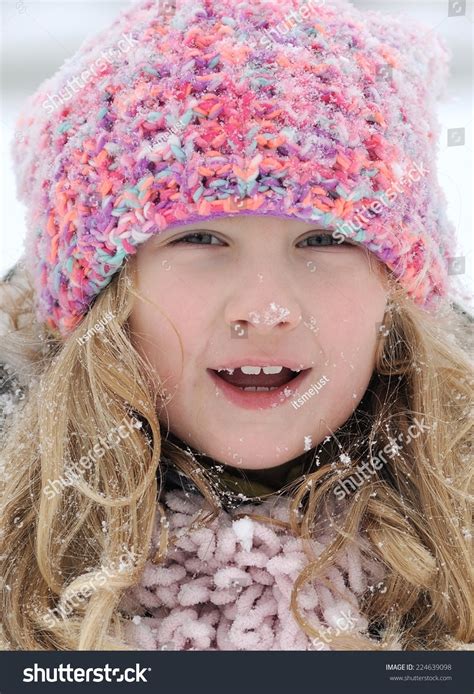 Little Girl Snow Scenery Stock Photo 224639098 Shutterstock