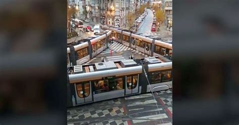 ‘driehoeksverhouding Met Brusselse Trams Op Tikto Gocarbe