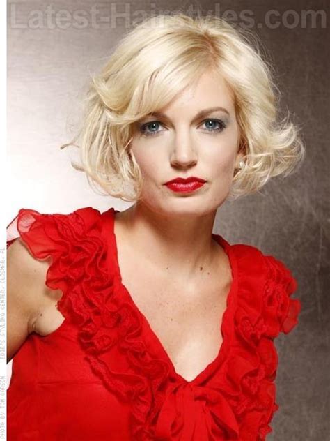Young, blonde haired woman with wavy hair.beautiful model with long, hairstyle. 43 Cute Short Haircuts for Short Hair in 2019 | Formal ...