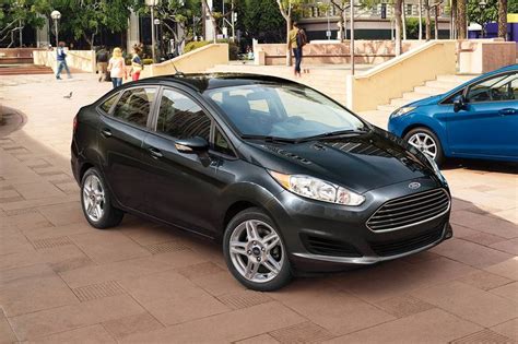 2017 Ford Fiesta Review And Ratings Edmunds