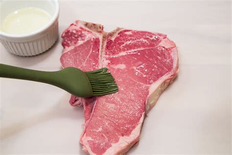 Serve the steaks with the salad alongside and a spoonful of chutney. How to Cook T-Bone Steaks in a Frying Pan | LIVESTRONG.COM