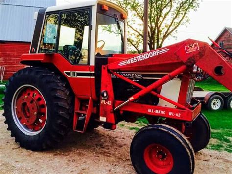 Ih 886 Equipped With A Wl 42 Westerndorf Loader Tractors Tractor Art