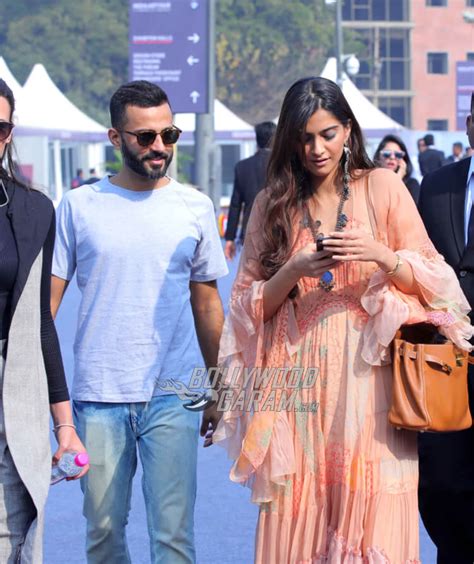 Sonam Kapoor With Boyfriend Anand Ahuja At Indian Art Fair 2017