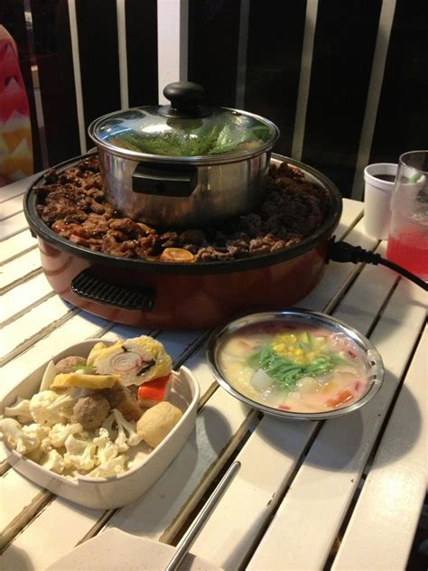 Nasi opor yang menjadi andalan di rumah makan ini. Tempat Makan Sedap Di Malaysia: 6 Tempat Makan Terbaik di ...