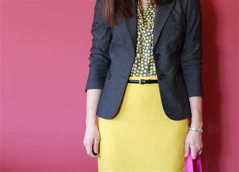 How To Dress Professionally For Your Body Type Professional Dresses