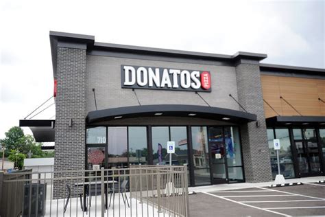 Donatos A Pizza For Everyone In Evansvilles Newest Pizza Joint