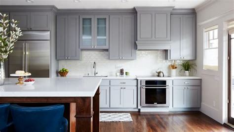 Affix the hinges to the cabinet using a screwdriver. Best Way to Paint Kitchen Cabinets in 2020 | Kitchen ...