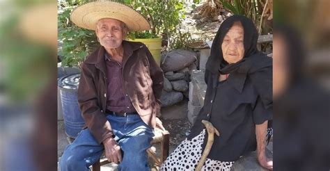 Don Alejandro Y Doña Juliana Cumplen 72 Años De Casados