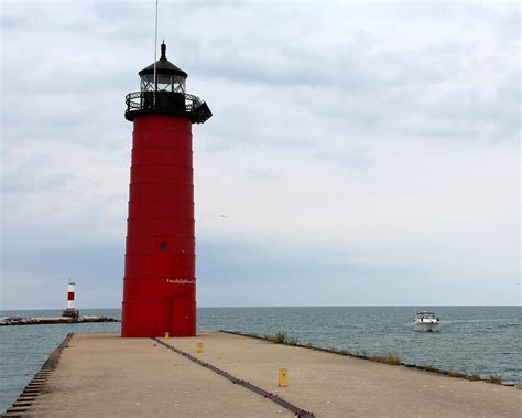 Kenosha Pierhead Lighthouse Photograph By George Jones