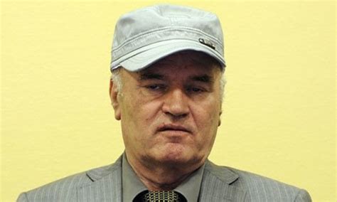 Uzun süredir yugoslavya komünistler birliği'nin bir üyesi olan mladić, kariyerine 1965 yılında yugoslav halk. Ratko Mladić must get life sentence, say war crimes ...