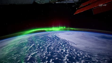 Stunning Aurora Borealis From Space In Ultra High Definition 4k Youtube