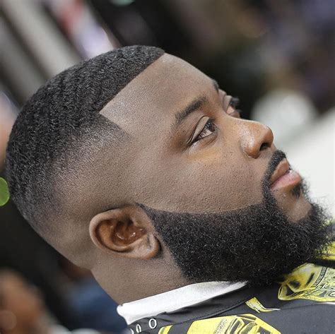 Going bald can feel scary, but rest assured that growing a beard can make it all much better. Épinglé sur Top 100 Haircuts for Black Men