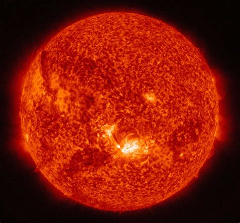 Nasas Sdo Captures Image Of Mid Level Solar Flare Scinews