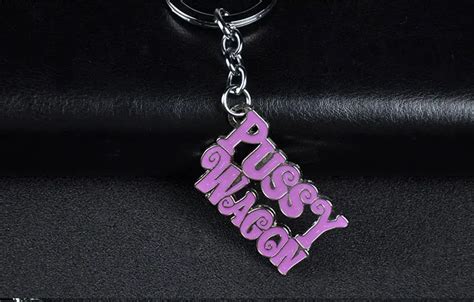 1pcs hot movie kill bill pussy wagon pendant keychain women bag men jewelry key chains