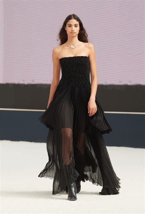 Chanel Fall 2023 Haute Couture Collectionfashionela