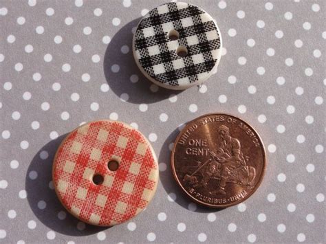 Vintage Plaid Buttons From The 50s Red Button By Threadbender64