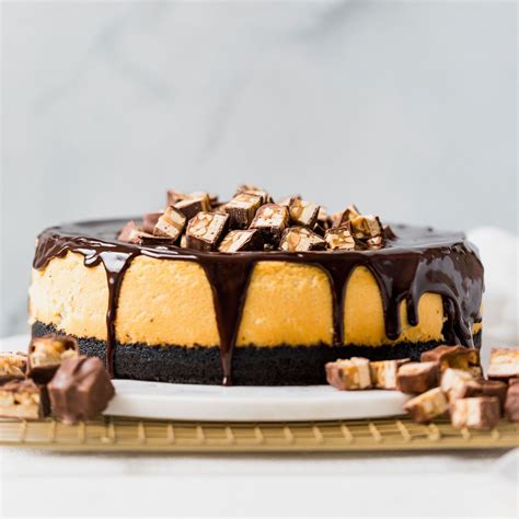 Snickers Cheesecake Handle The Heat